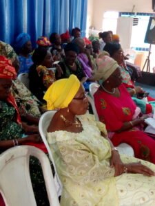 Ministry Arms christmasg 131